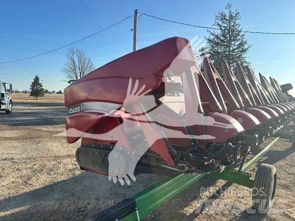 Case IH 3412 Leikkuupöydät