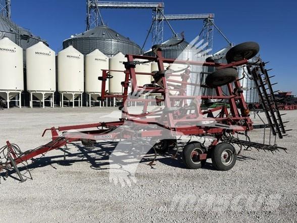 Case IH 4300 Kultivaattorit