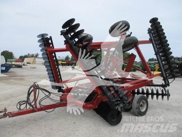 Case IH 496 Kiekkomultaimet ja lautasäkeet