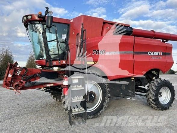 Case IH 7010 Leikkuupuimurit