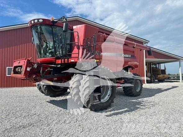 Case IH 8120 Leikkuupuimurit