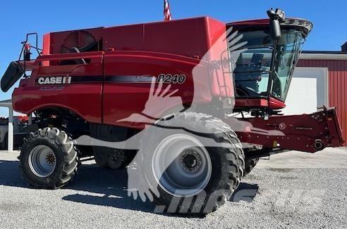 Case IH 8240 Leikkuupuimurit
