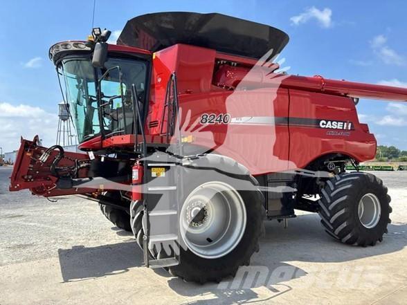 Case IH 8240 Leikkuupuimurit