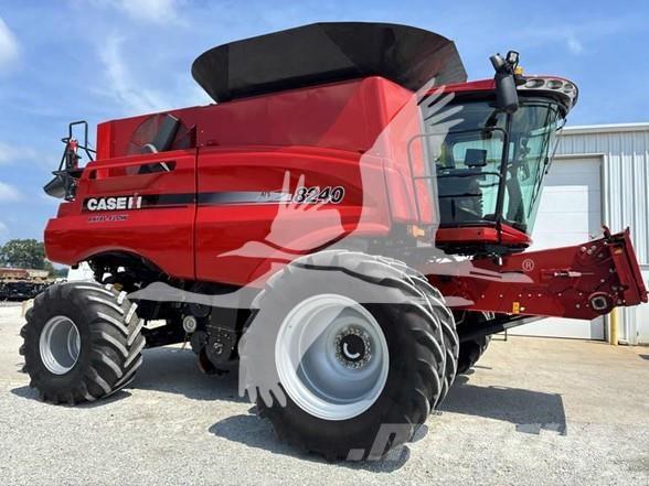 Case IH 8240 Leikkuupuimurit