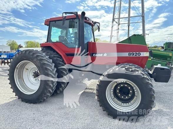 Case IH 8920 Traktorit