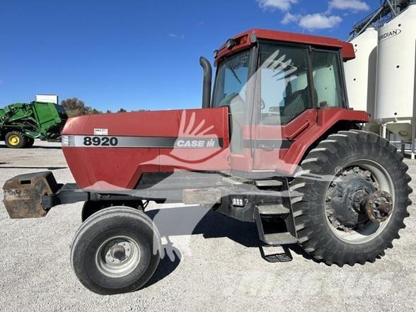 Case IH 8920 Traktorit