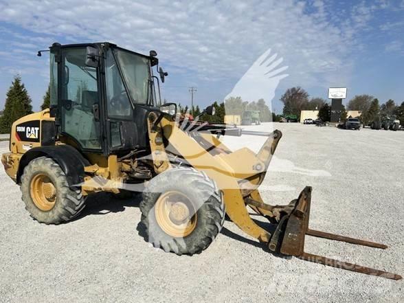CAT 908M Pyöräkuormaajat