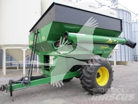 Demco 750 Viljavaunut