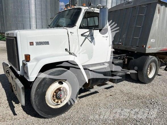 GMC BRIGADIER Vetopöytäautot