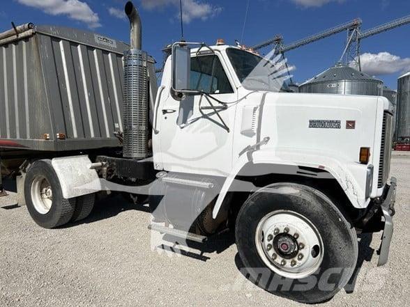 GMC BRIGADIER Vetopöytäautot