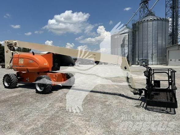 JLG 800A Kuukulkijat