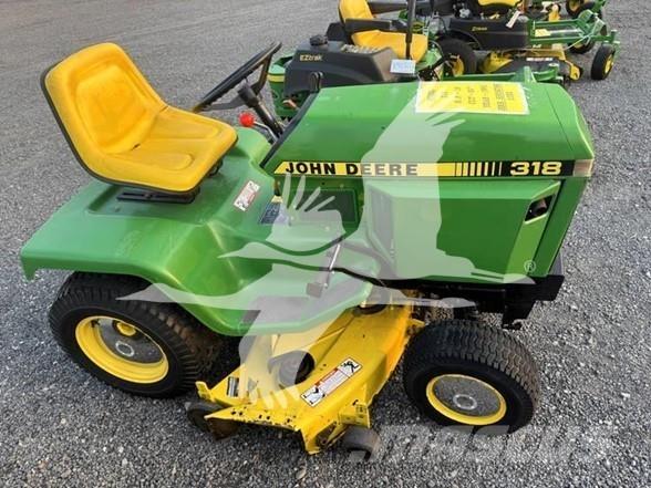 John Deere 318 Päältäajettavat ruohonleikkurit