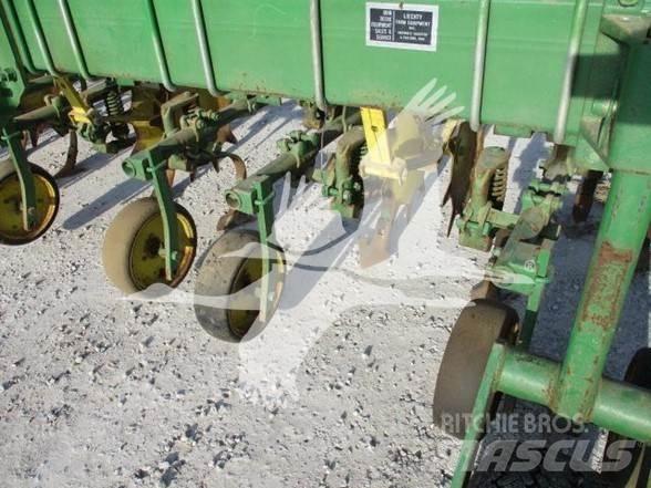 John Deere 85 Riviväliharat