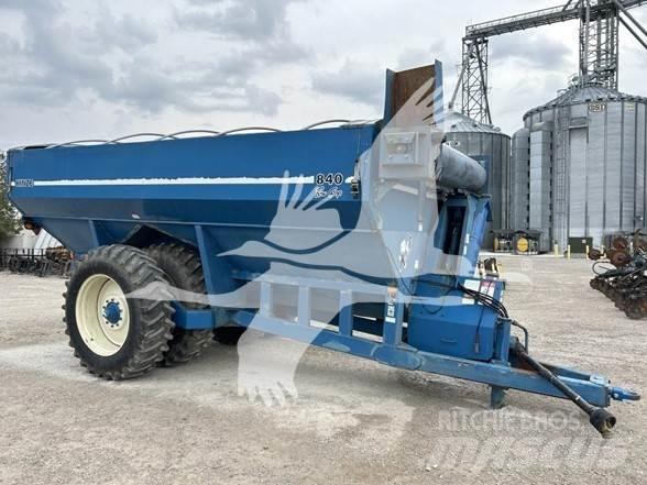 Kinze 840 Viljavaunut