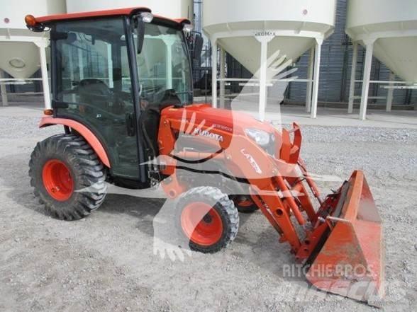 Kubota B3350 Traktorit