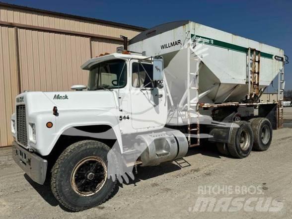 Mack R686ST Muut koneet
