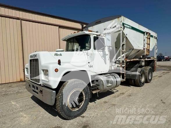 Mack R686ST Muut koneet