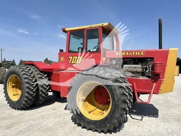 Versatile 700 Traktorit