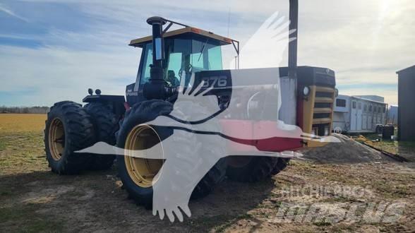Versatile 876 Traktorit