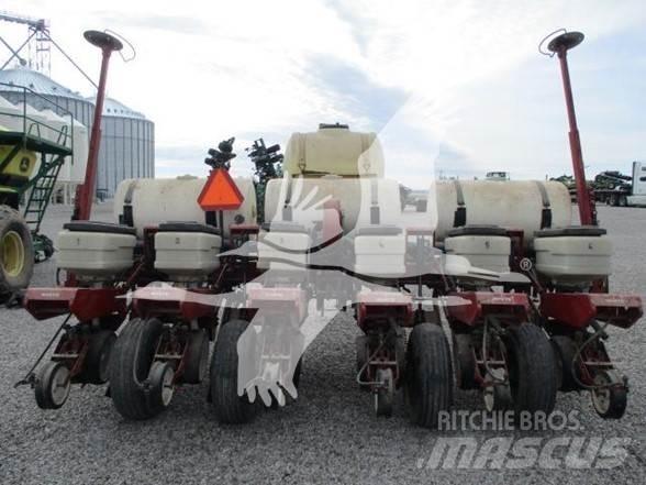 White 6100 Istutuskoneet