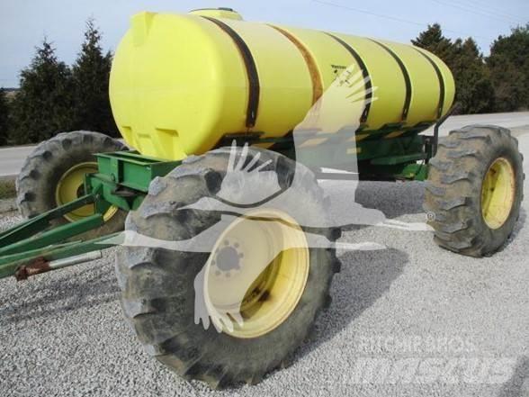 YETTER 1600 Lannoitteenlevittimet