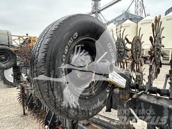 YETTER 3530 Muut maanmuokkauskoneet ja lisävarusteet