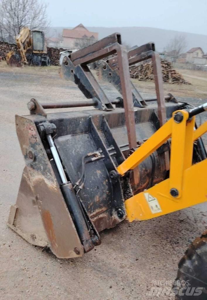 JCB 3 CX Kaivurikuormaajat