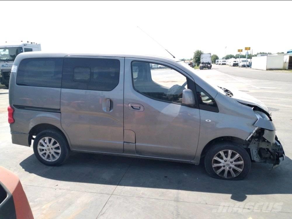 Nissan NV 200 Pakettiautot