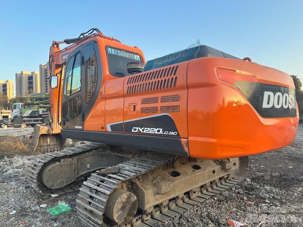 Doosan DX220LC-9 Telakaivukoneet