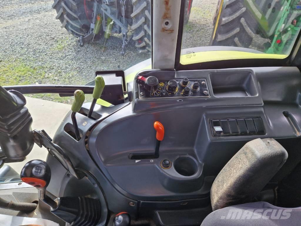 CLAAS Axos 320 CX Traktorit