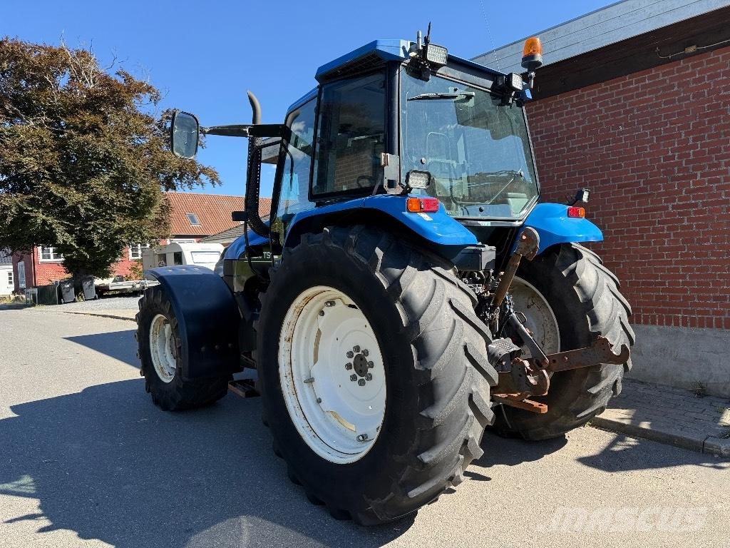New Holland TS 115 Traktorit