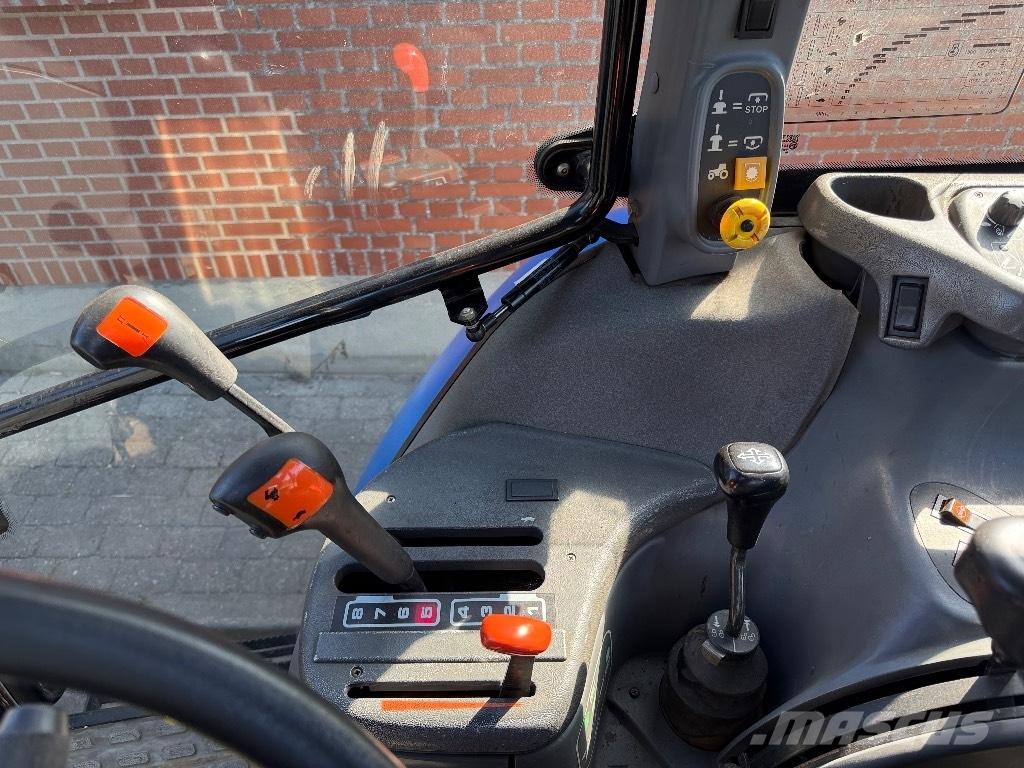 New Holland TS 115 Traktorit
