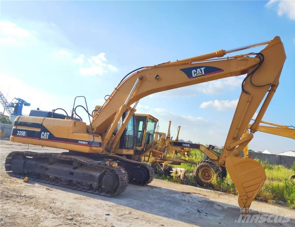 CAT 325B Telakaivukoneet