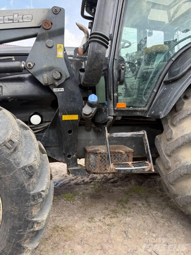 Valtra + KRONOS T 193 Traktorit