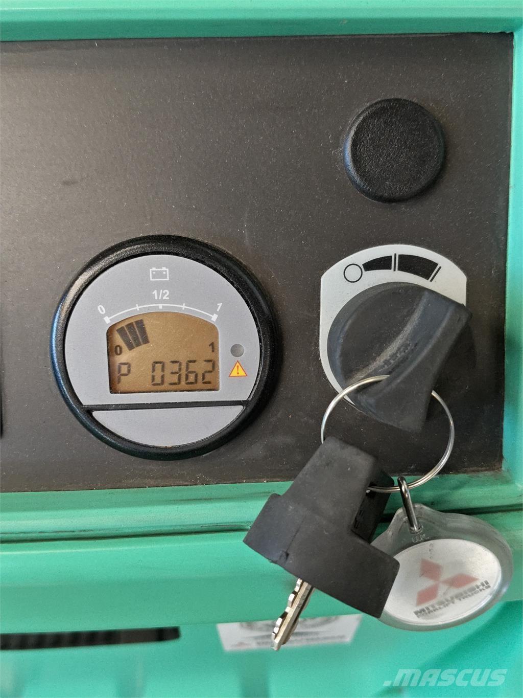 Mitsubishi PBV20N3 Lavatrukit