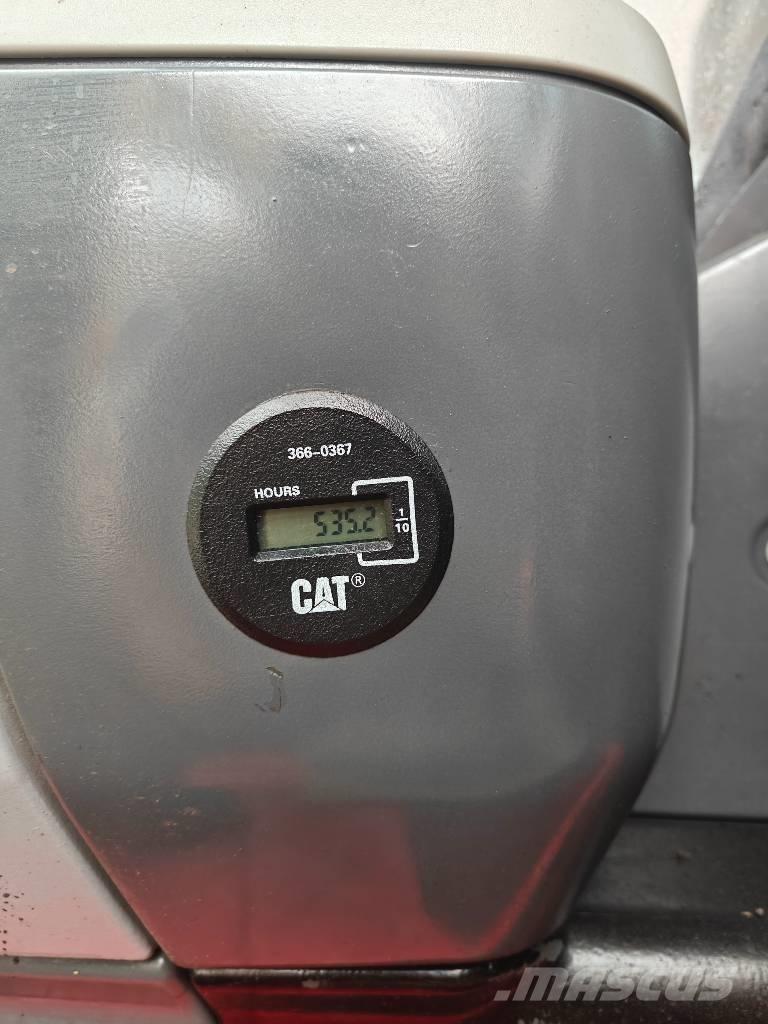 CAT 329 D2 L Telakaivukoneet