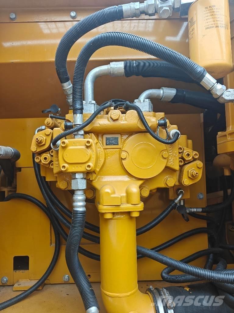 CAT 329 D2 L Telakaivukoneet