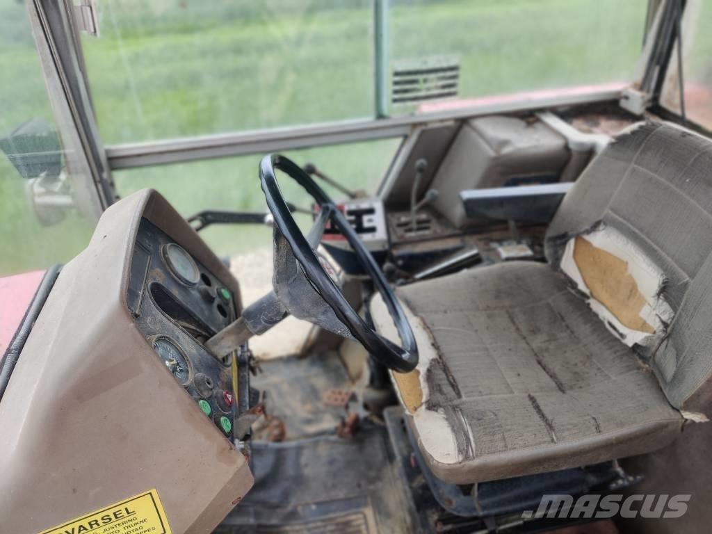 Massey Ferguson 2640 Traktorit