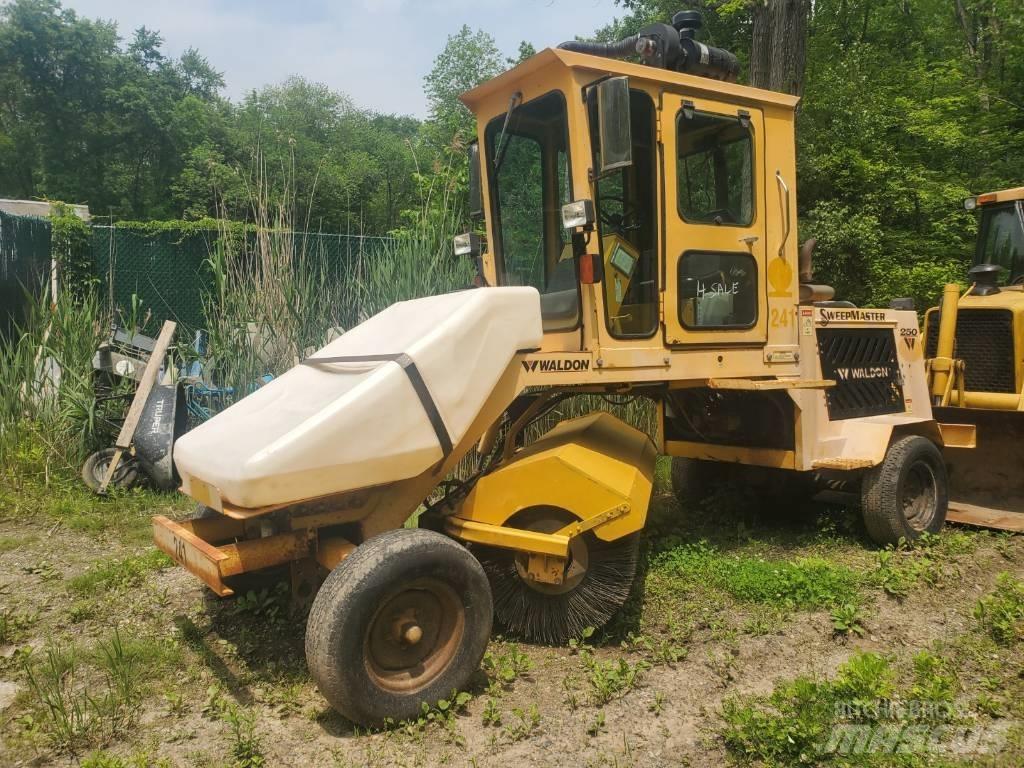  WALDIN SW250 Lakaisuautot