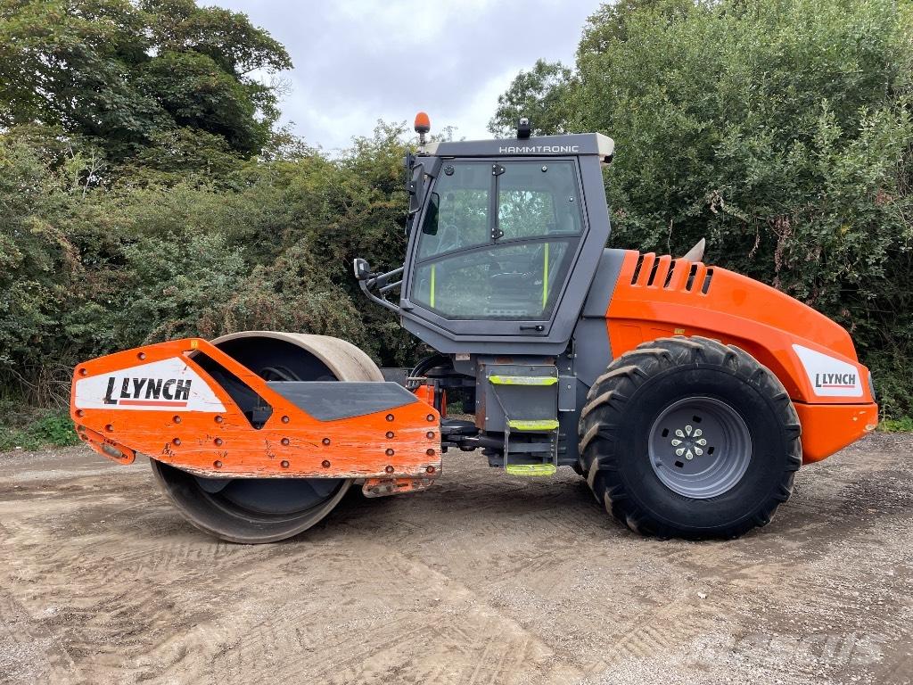 Hamm H 16 i Yksivalssijyrät