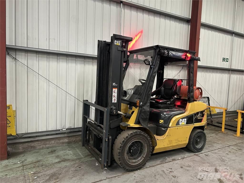 CAT GP35NT Nestekaasutrukit