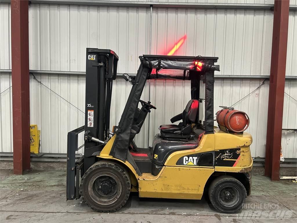 CAT GP35NT Nestekaasutrukit