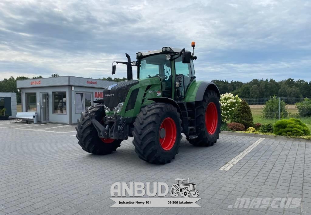 Fendt 826 Vario Traktorit