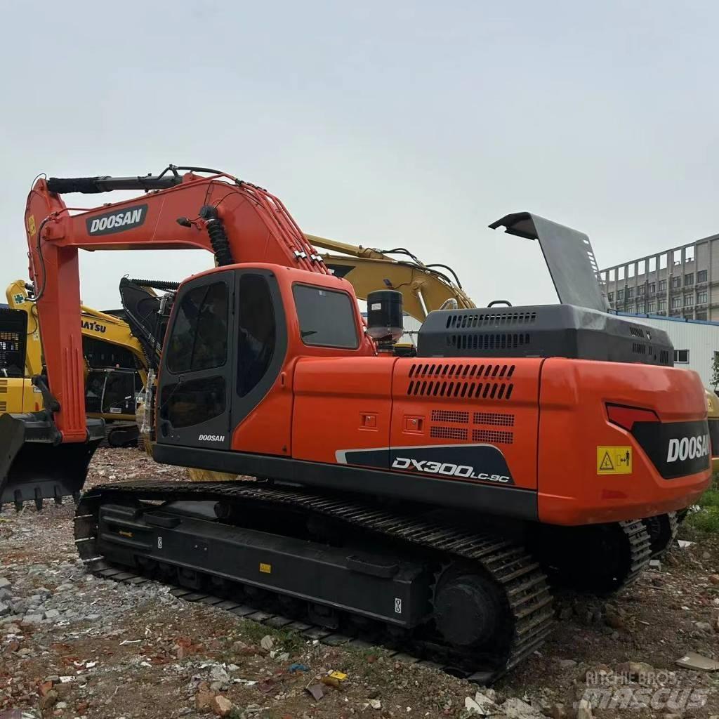 Doosan DX 300 LC-9c Telakaivukoneet