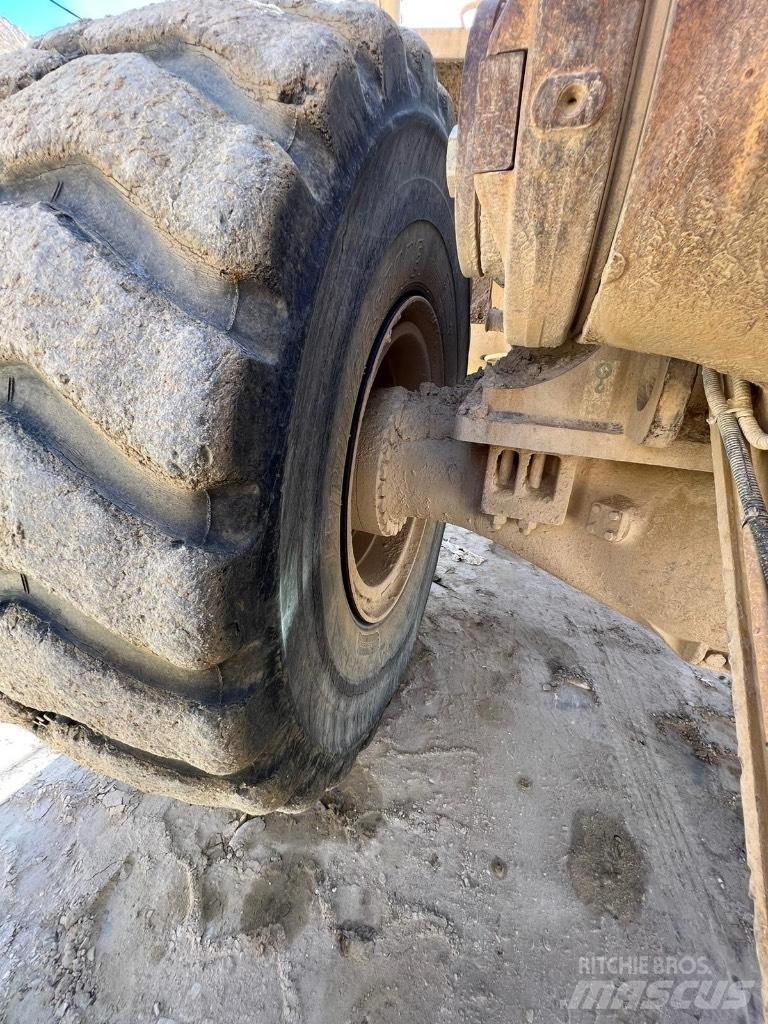 CAT 988 G Pyöräkuormaajat