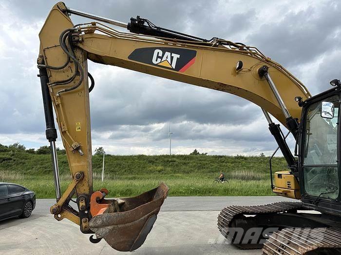 CAT 320FL Telakaivukoneet