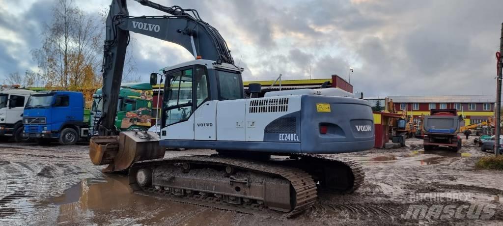 Volvo EC 240 C L Telakaivukoneet