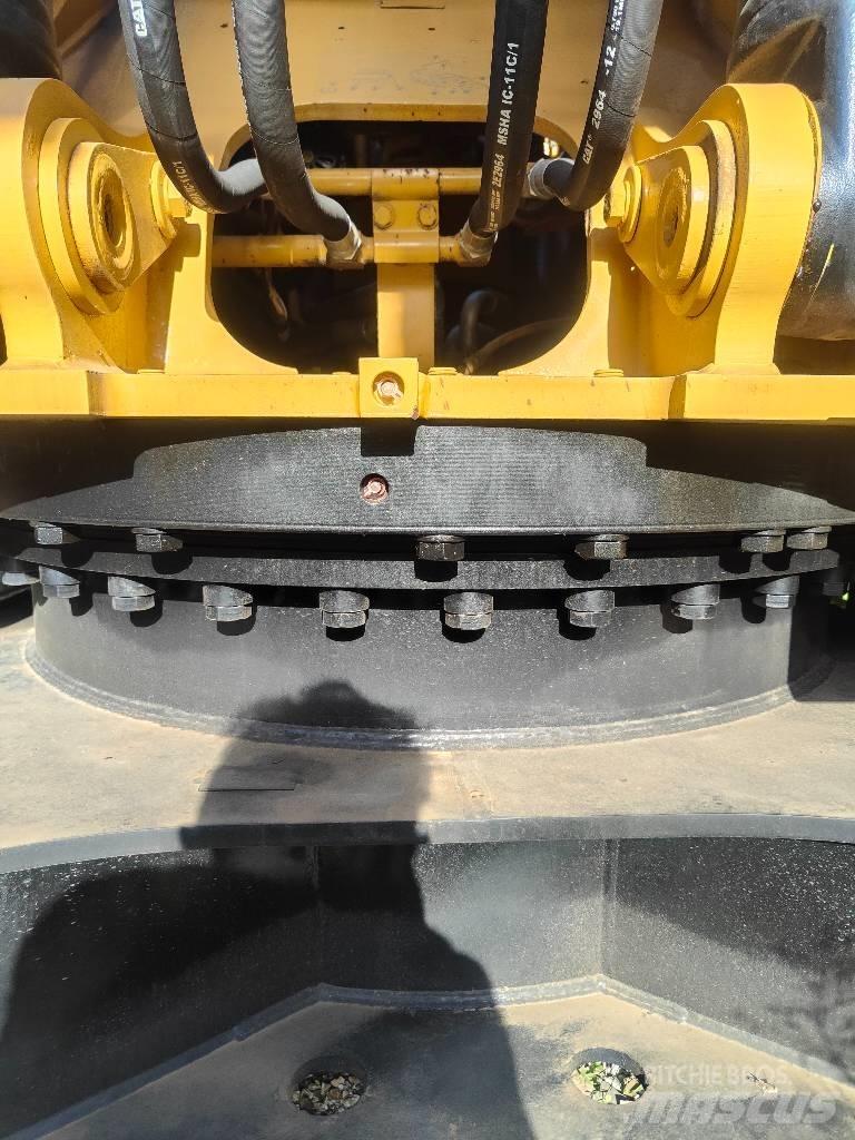 CAT 330 D Telakaivukoneet