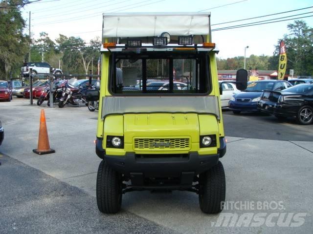 Kawasaki MULE 6X4 Taajamakoneet