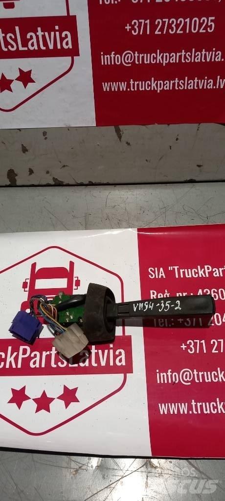 Volvo FH 12.  3172171 Ohjaamot ja sisustat